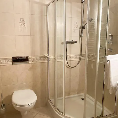 Palac Baloszyce מלון Susz